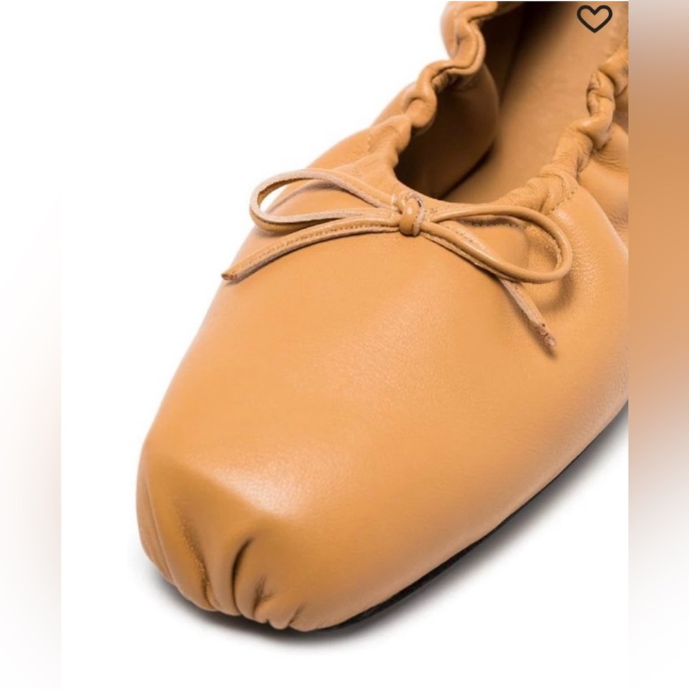 NIB Khaite Ashland ruched ballet flats 40.5 tan